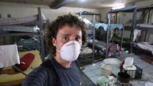 Resumen de “Así viven en una cárcel para enfermos mentales | Topochico, México” – Luisito Comunica